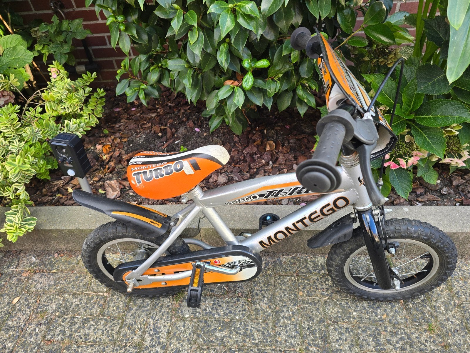 12 inch mooie stoere nagekeken montego turbo kinder bmx., Ophalen, Terugtraprem, Staal, Montego