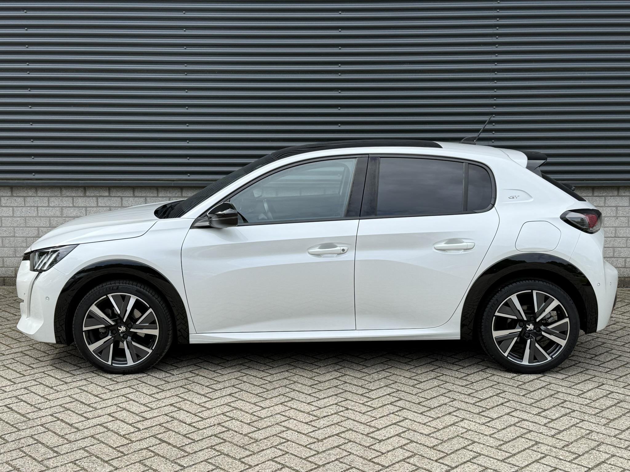 Peugeot 208 1.2 PureTech GT | Navigatie | Cruise Control | P, Auto's, Voorwielaandrijving, 101 pk, Gebruikt, Euro 6