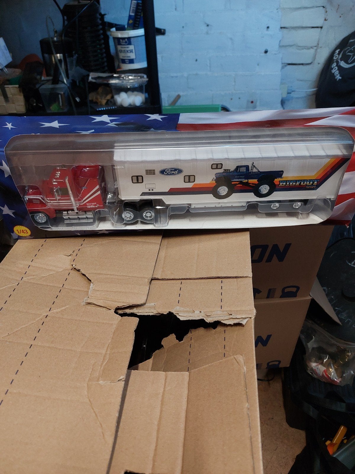 Ford Bigfoot Truck met Trailer Schaalmodel 1:43, Overige merken, 1:32 tot 1:50, Nieuw, Ophalen of Verzenden
