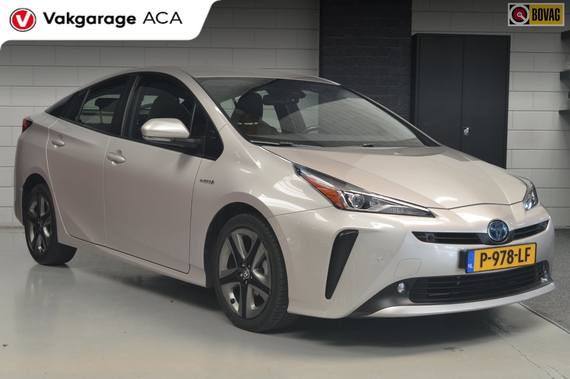 Toyota Prius 1.8 Dynamic // NAVI // CAMERA // ADAPTIVE CRUIS, Auto's, Toyota, Stof, 98 pk, Hybride Elektrisch/Benzine, Stoelverwarming