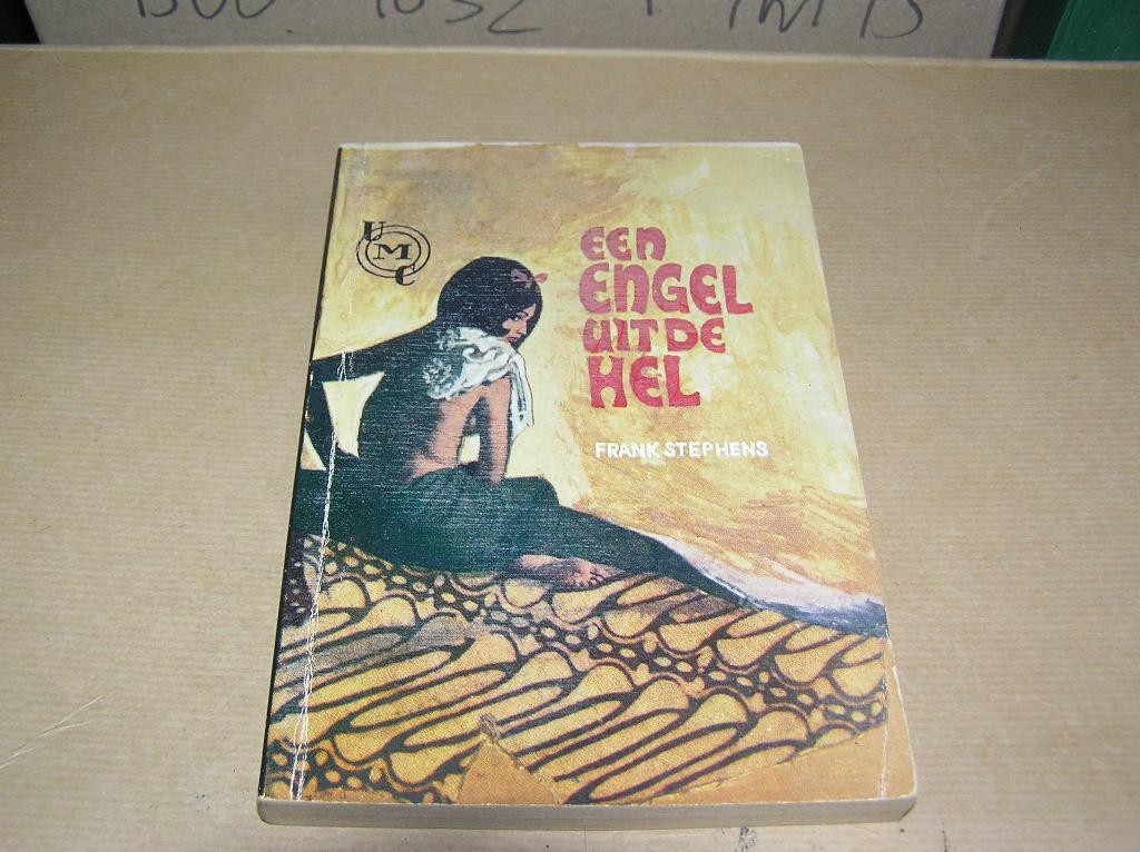 EEN ENGEL UIT DE HEL / Stephens, Frank(UMC Real 234), Boeken, Detectives, Ophalen of Verzenden, Gelezen, Stephens, Frank