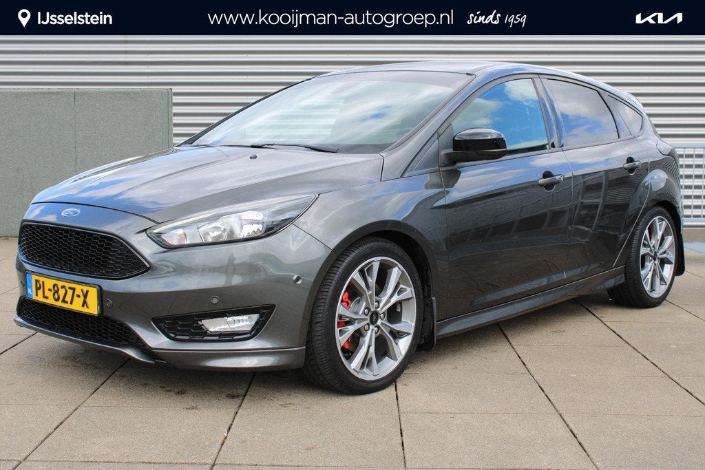 Ford Focus 1.5 ST-Line 182 Navigatie / Camera / LMV / Alcant, Auto's, Ford, Bedrijf, Te koop, Focus, ABS, Airbags, Airconditioning
