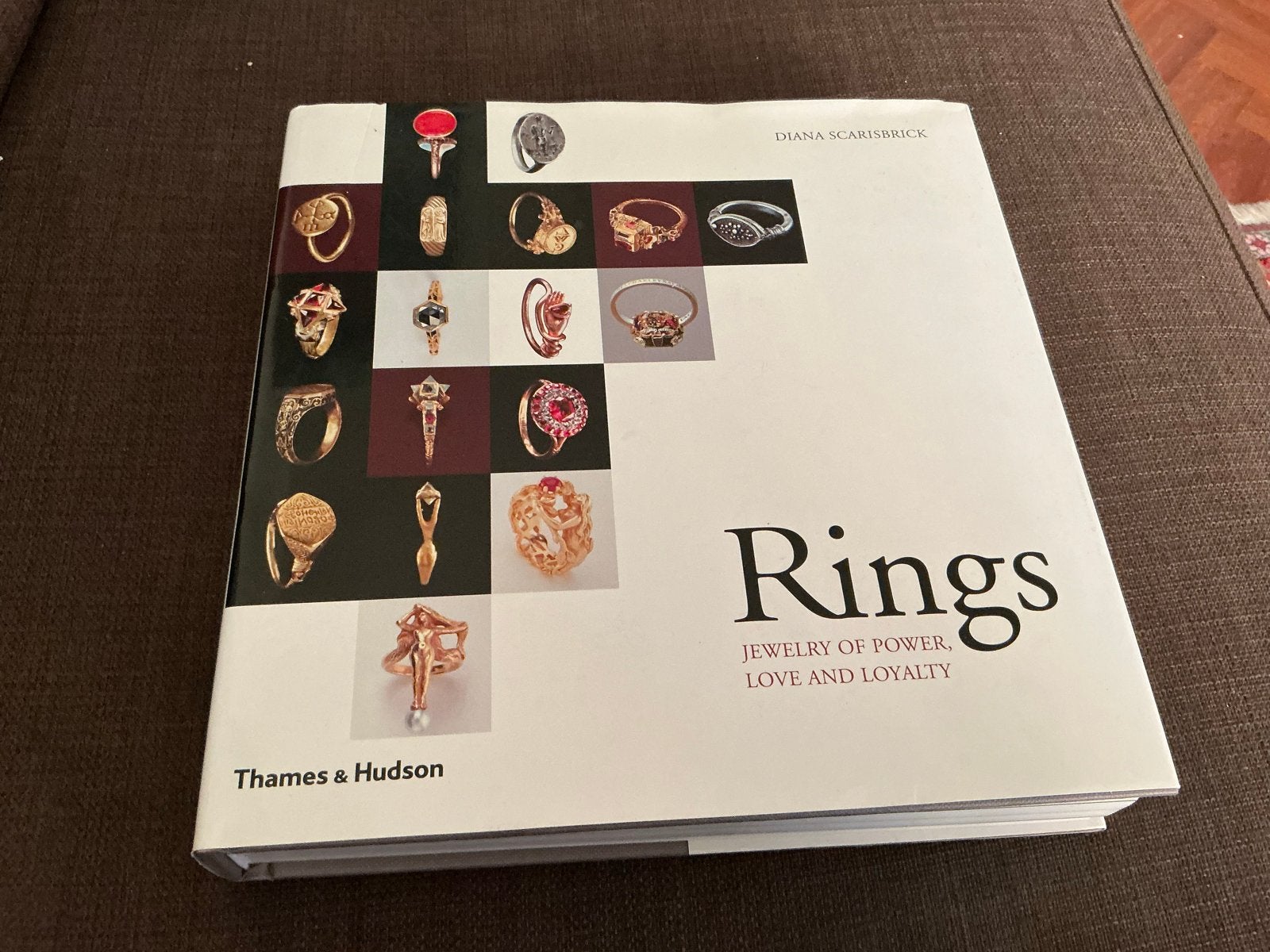 Rings: Jewelry of Power, Love and Loyalty - Diana Scarisbric, Ophalen of Verzenden, Zo goed als nieuw, Zilver, Dame