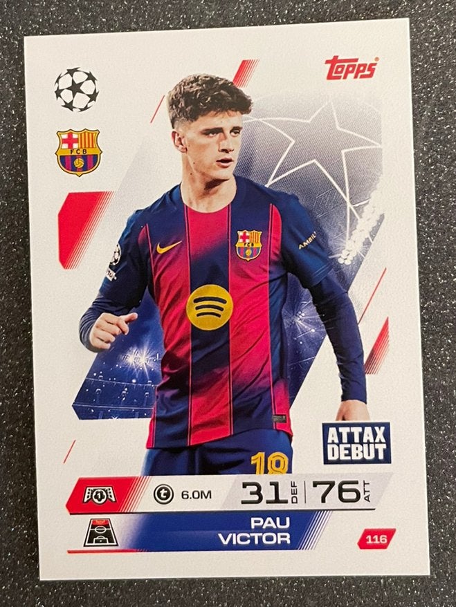 Topps MA 25/26   ATTAX DEBUT   PAU VICTOR   FC BARCELONA, Verzenden, Zo goed als nieuw, Meerdere plaatjes