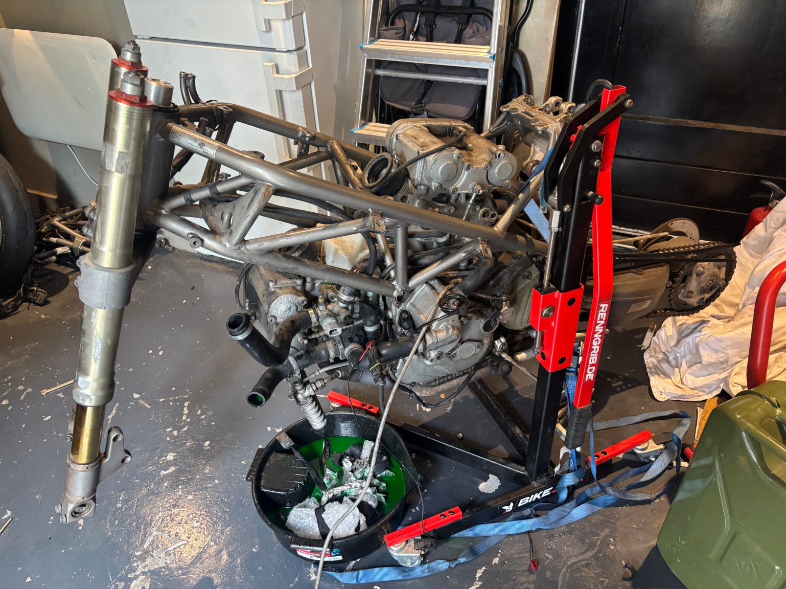 Ducati 996 frame motorblok achterbug en voorvork circuit, Motoren, Onderdelen | Ducati, Ophalen