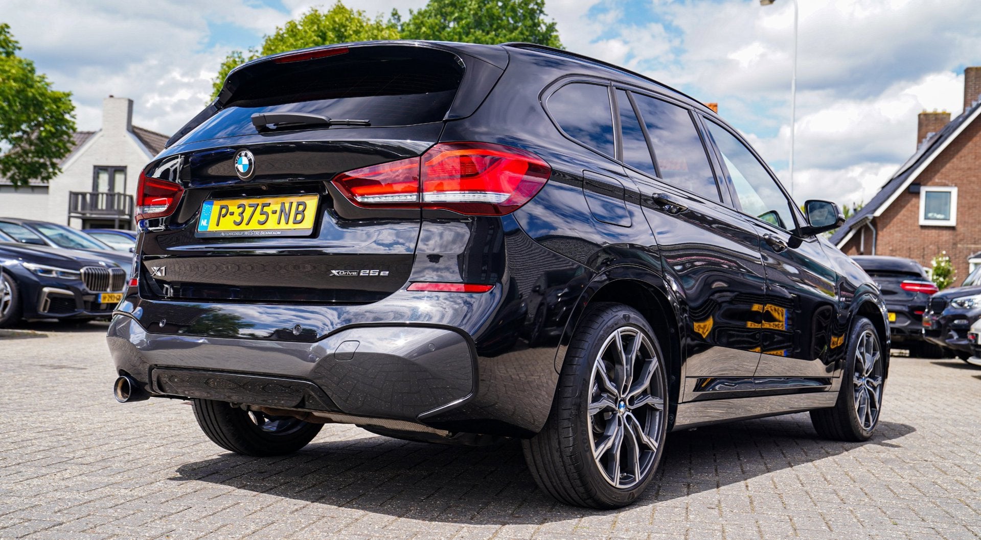 BMW X1 XDrive25e eDrive Edition | M-pakket | HuD | Panorama, Auto's, BMW, 8 kWh, 125 pk, Gebruikt, Zwart