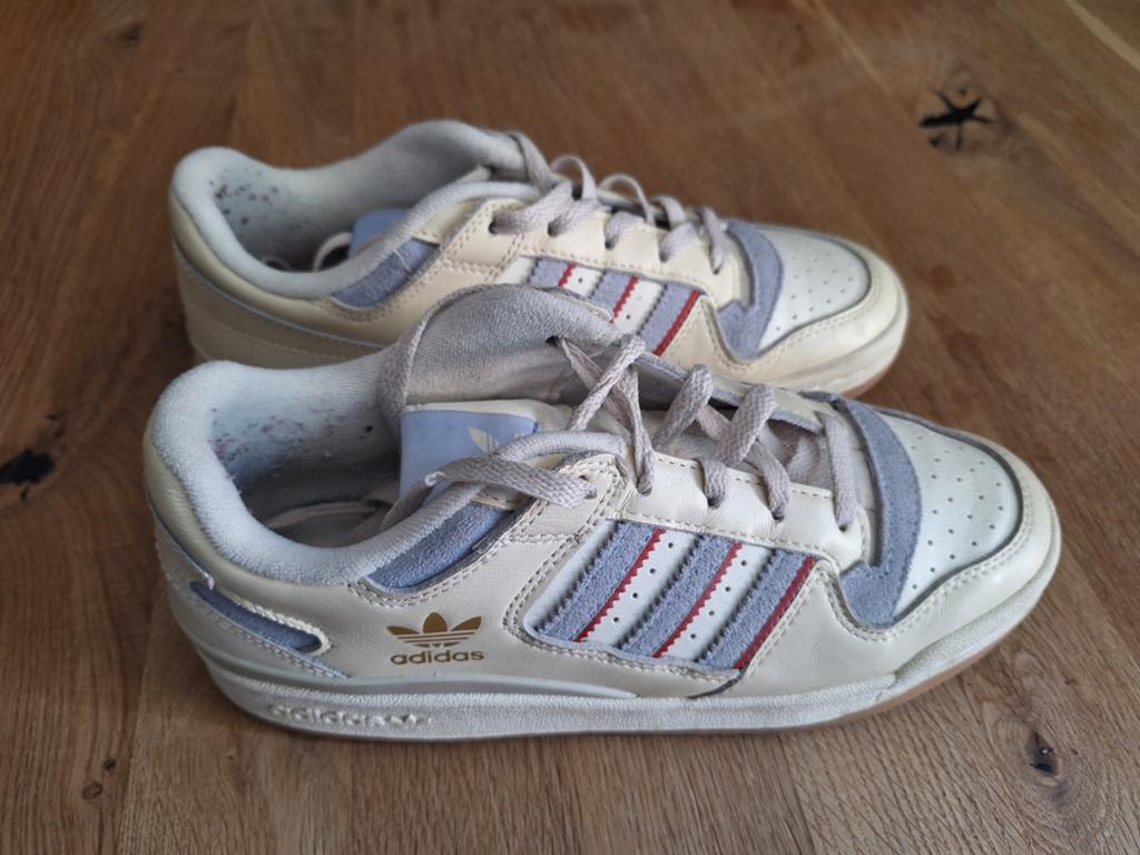 Adidas sneakers maat 39, Kleding | Dames, Schoenen, Adidas, Wit, Ophalen of Verzenden, Sneakers of Gympen