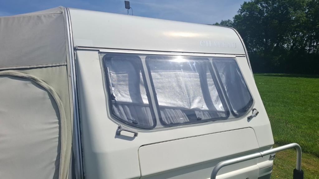 Chateau Galista 390 Caravan Raam kompleet met uitzet ijzers., Caravans en Kamperen, Caravan accessoires, Ophalen of Verzenden