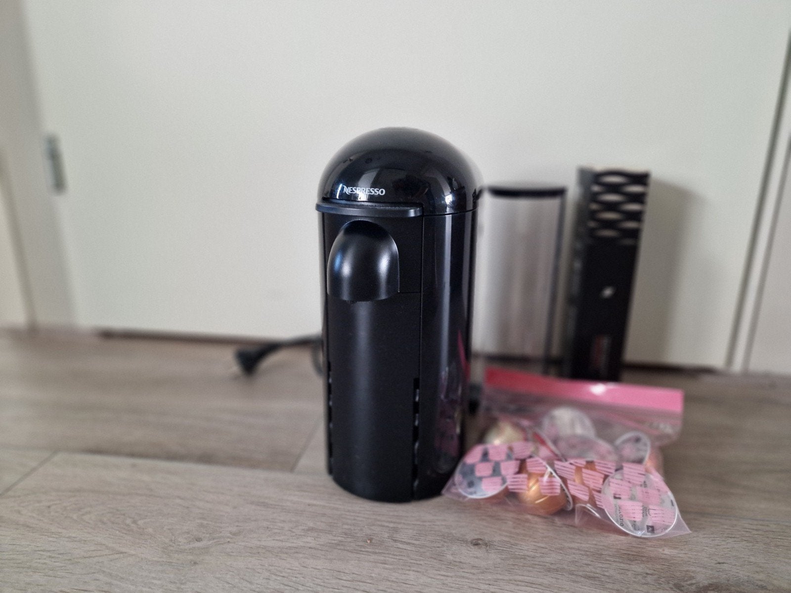 Nespresso Vertuo Plus GC82 Koffiemachine, Witgoed en Apparatuur, Koffiezetapparaten, Gebruikt, Koffiemachine, Ophalen of Verzenden