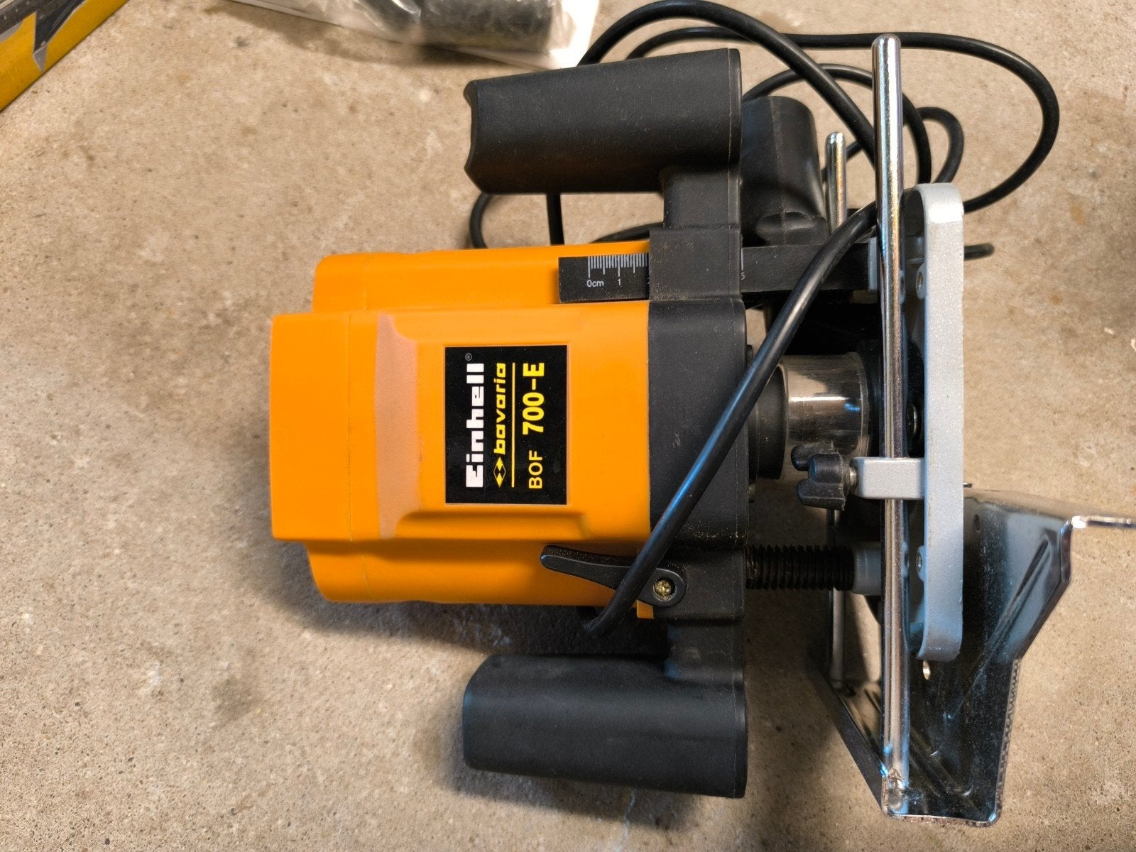 Einhell Bavaria BOF 700-E Bovenfrees 700W, Doe-het-zelf en Verbouw, Gereedschap | Freesmachines, Gebruikt, Elektrisch, Bovenfrees