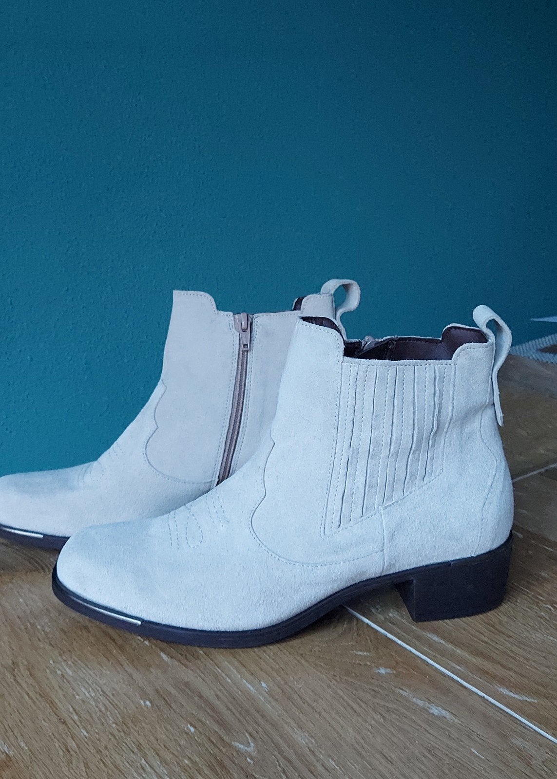 NIEUW Durea enkellaarsje mt 40,5, Durea, Beige, Nieuw, Ophalen of Verzenden
