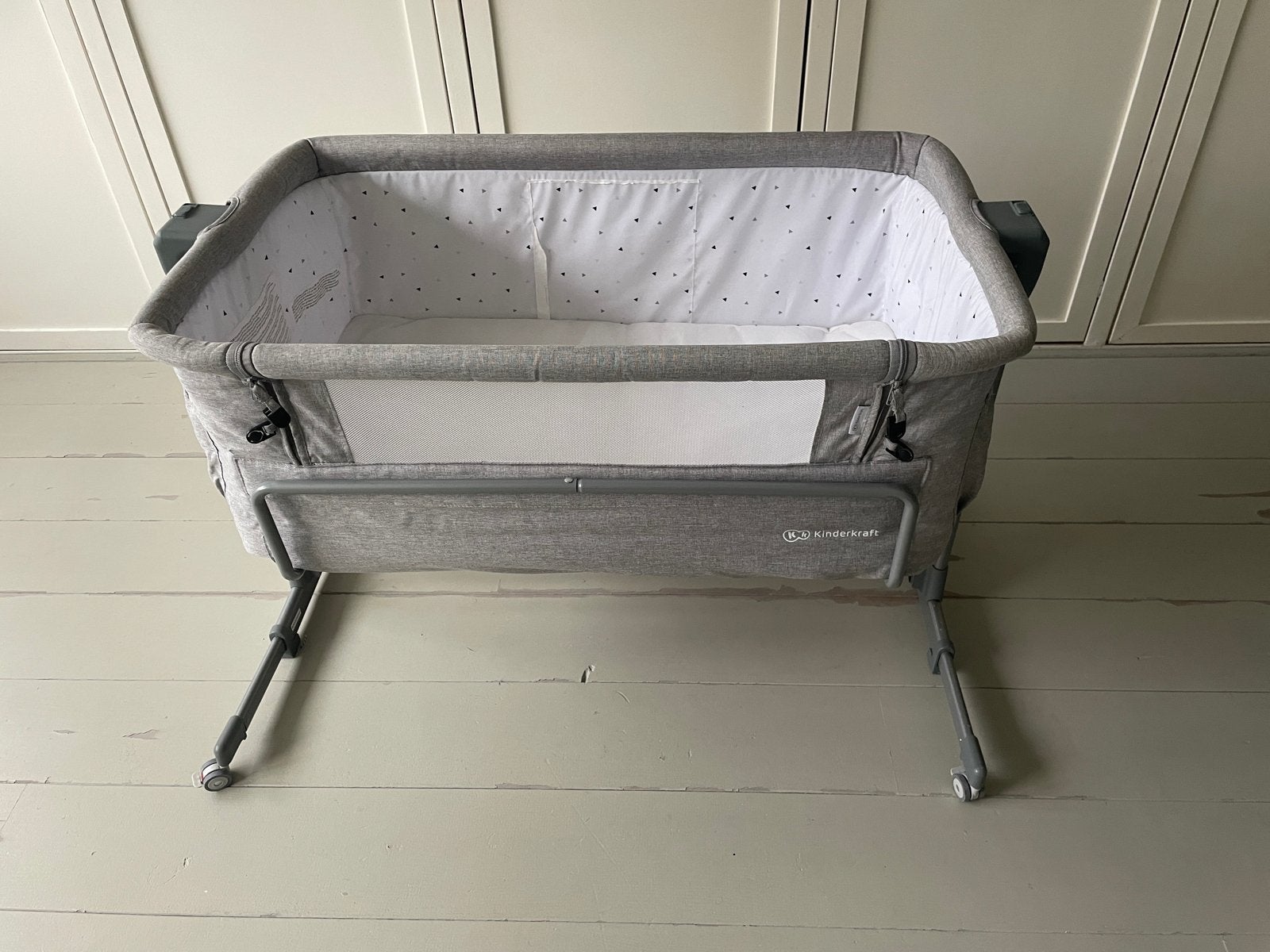 Kinderkraft Co-sleeper Neste - Goede staat, incl. matras, Ophalen of Verzenden, Zo goed als nieuw, Wieg