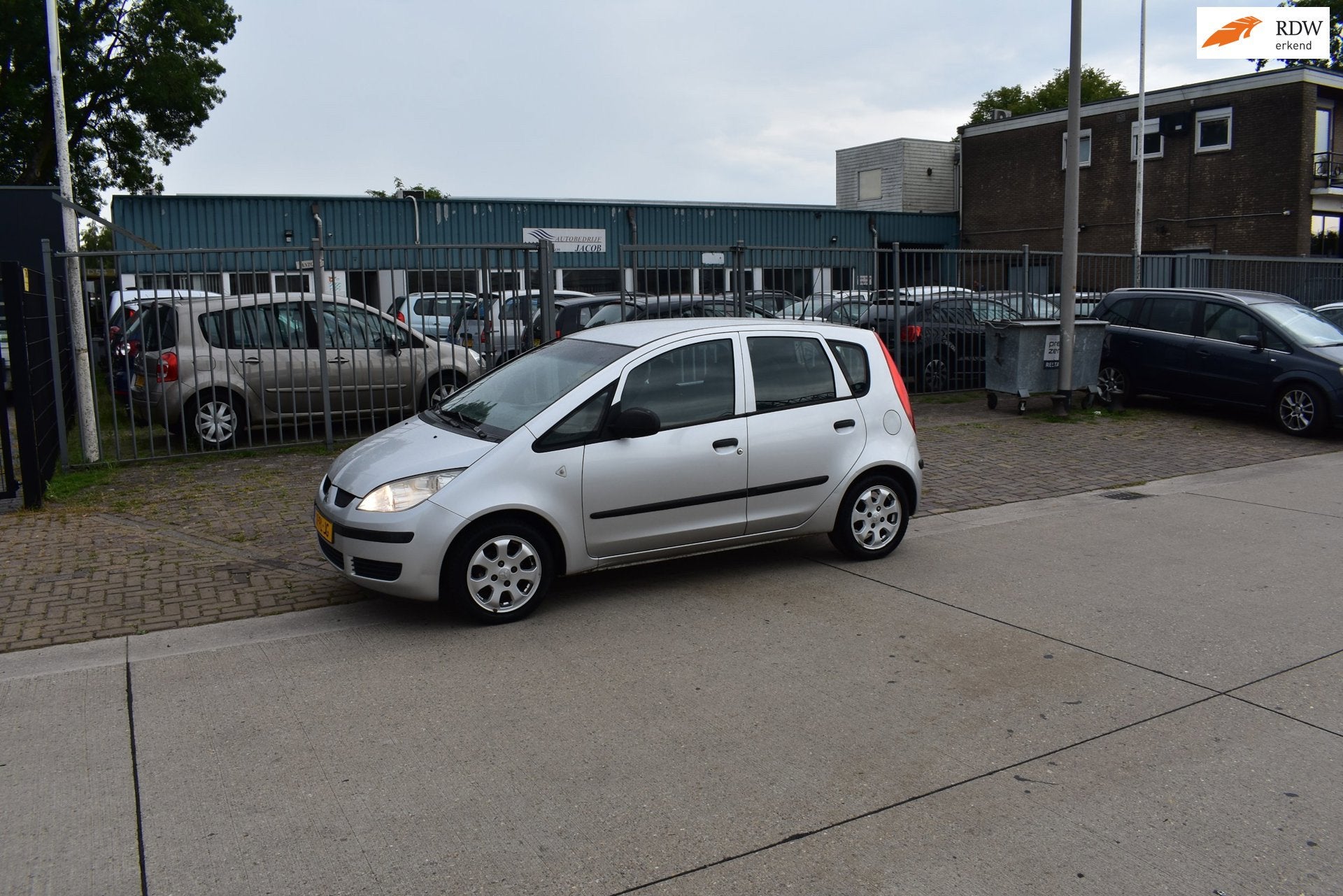 Mitsubishi Colt 1.3 Invite, Gebruikt, 31 €/maand, Verwarmde buitenspiegels, Colt