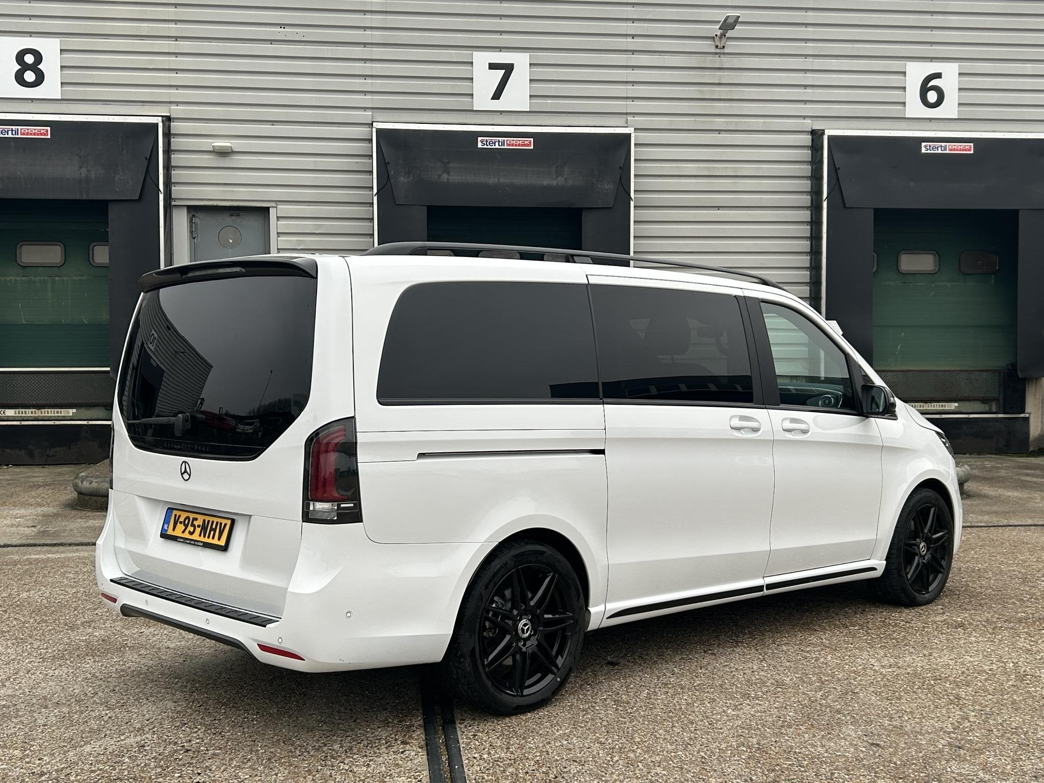 Mercedes-Benz EQV 300 L2 90kWh Dubbel Cabine | Airmatic | Me, Auto's, Bestelauto's, Automatische klimaatregeling, 204 pk, Geïmporteerd