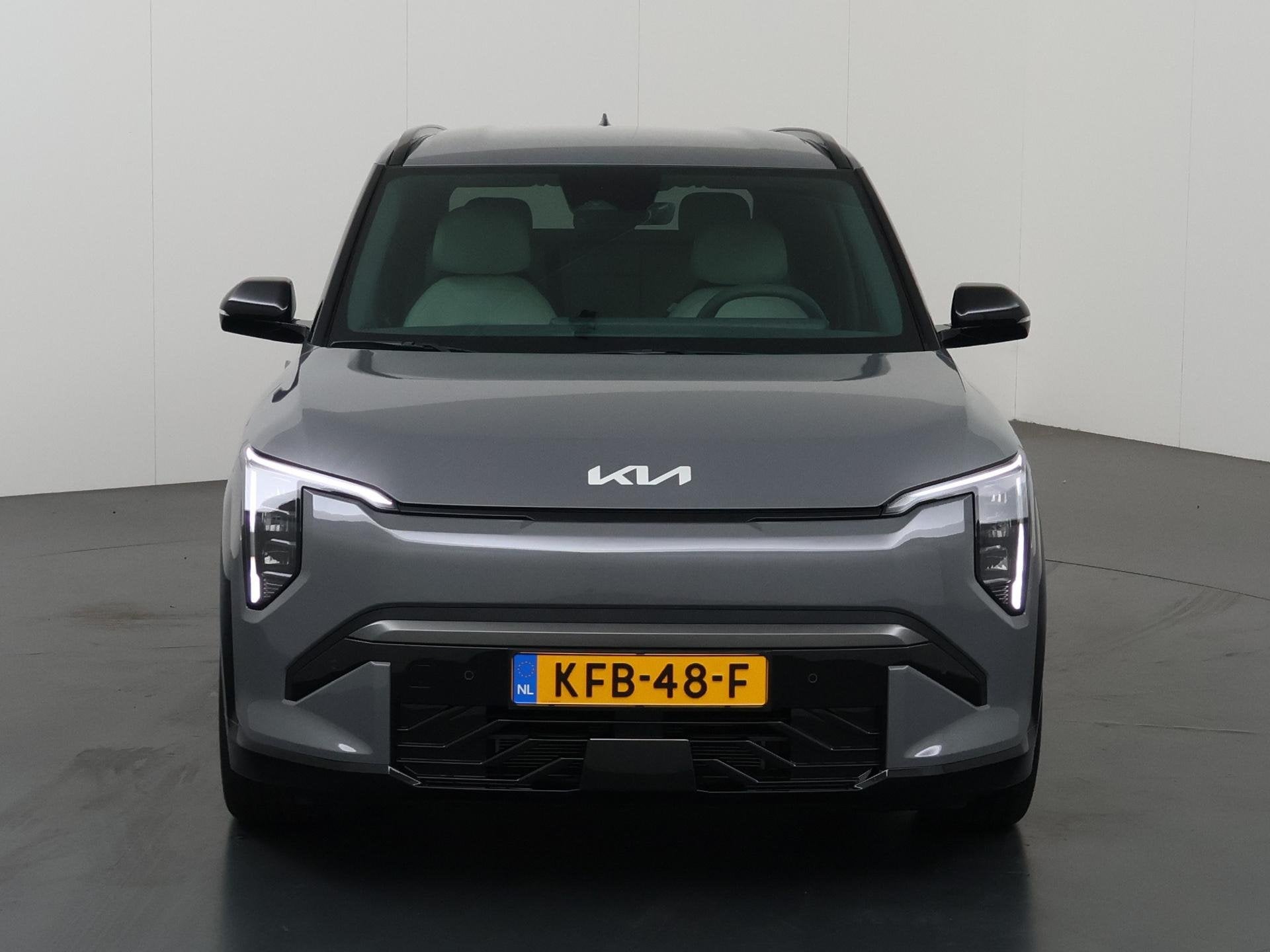 Kia EV3 GT-Line Business Edition 81.4 kWh | 19" lichtmetalen, 510 min, 33 min, Zwart, Origineel Nederlands