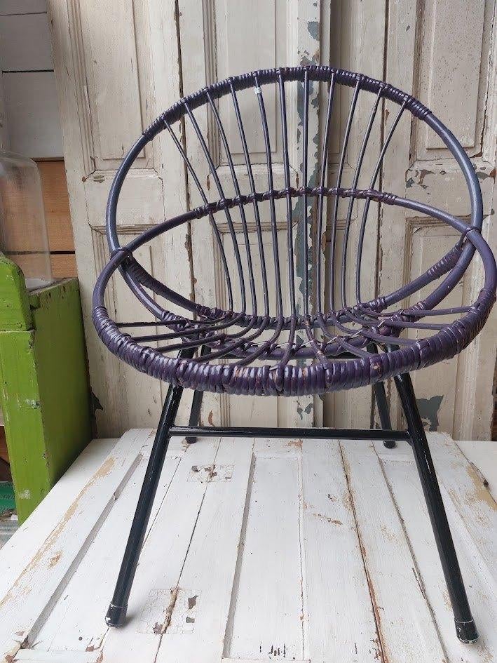 Rotan fauteuil paars vintage, Huis en Inrichting, Fauteuils, Gebruikt, Vintage, 75 tot 100 cm, Ophalen of Verzenden