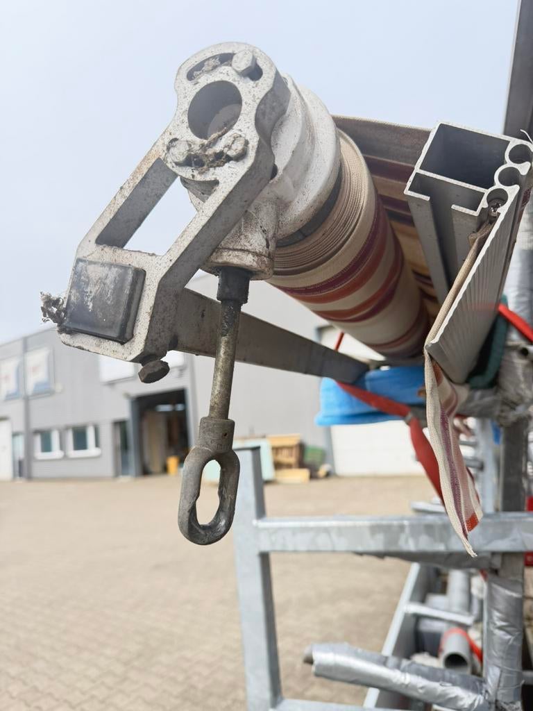 Knikarmscherm te koop, 150 tot 300 cm, Ophalen of Verzenden, Zo goed als nieuw, Knikarmscherm