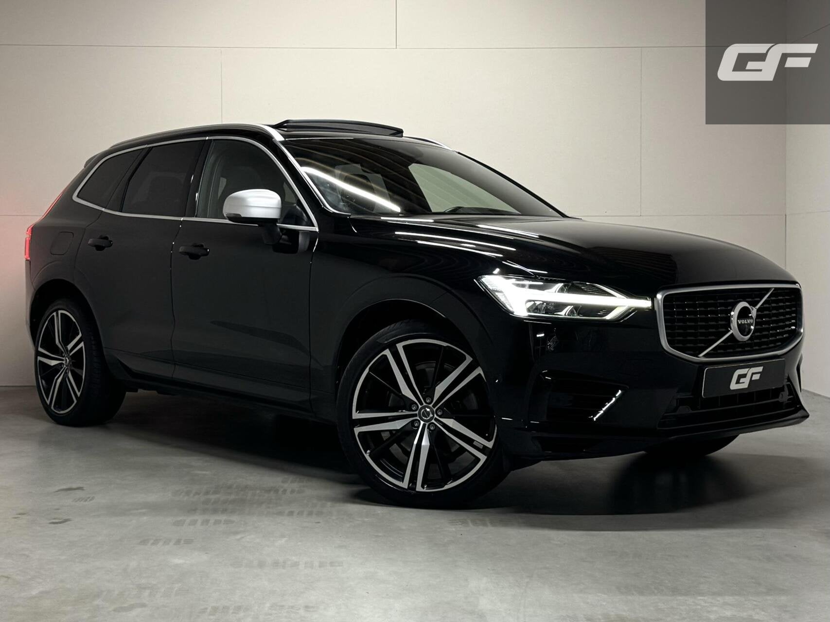 Volvo XC60 2.0 T8 Twin Engine AWD R-Design Luchtv. Pano H/K, Auto's, Automaat, Dealer onderhouden, Gebruikt, 4 cilinders