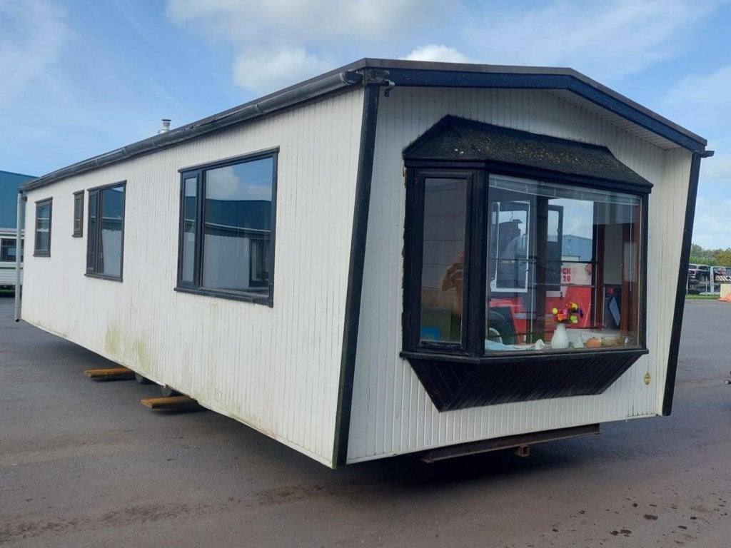 Chalet (opknapper) 1 slaapkamer, 10 x 3,7, Caravans en Kamperen