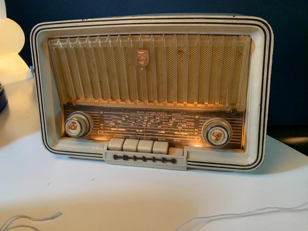 Vintage Philips buizenradio - Jaren '50 design, Antiek en Kunst, Ophalen of Verzenden