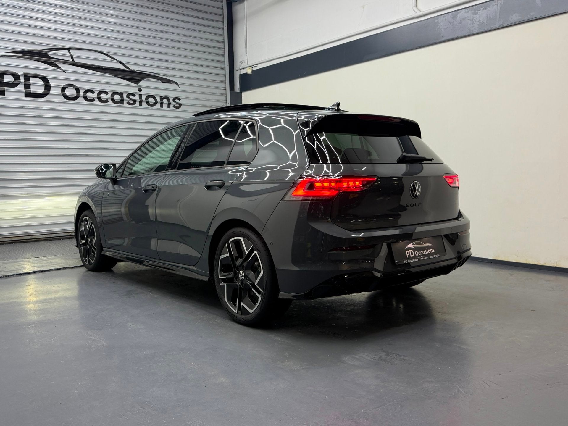 Volkswagen Golf 1.5 eTSI 3X R-Line Edition - Pano - (360) Ca, Auto's, 1498 cc, 150 pk, Origineel Nederlands, Bedrijf