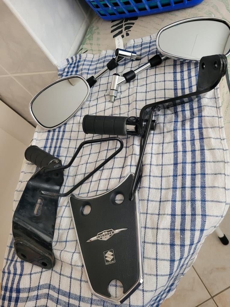 Diversen suzuki intruder onderdelen, Ophalen
