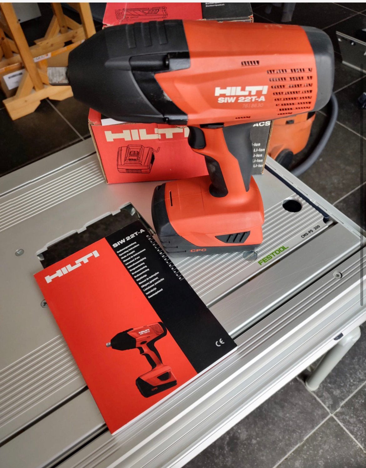 Hilti SIW 22T-A, Ophalen of Verzenden, Zo goed als nieuw