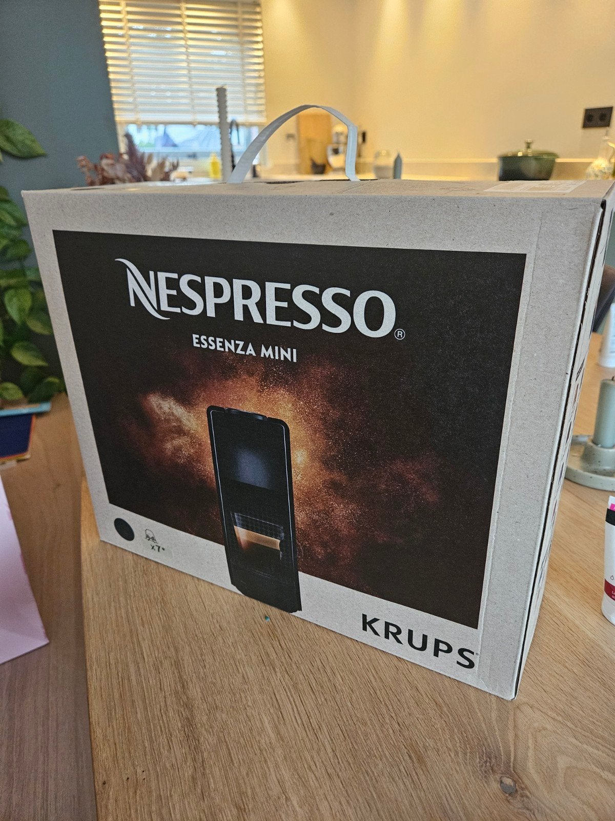 Foto 2 van Nieuwe Nespresso Essenza Mini (Krups) - Ongeopend in doos