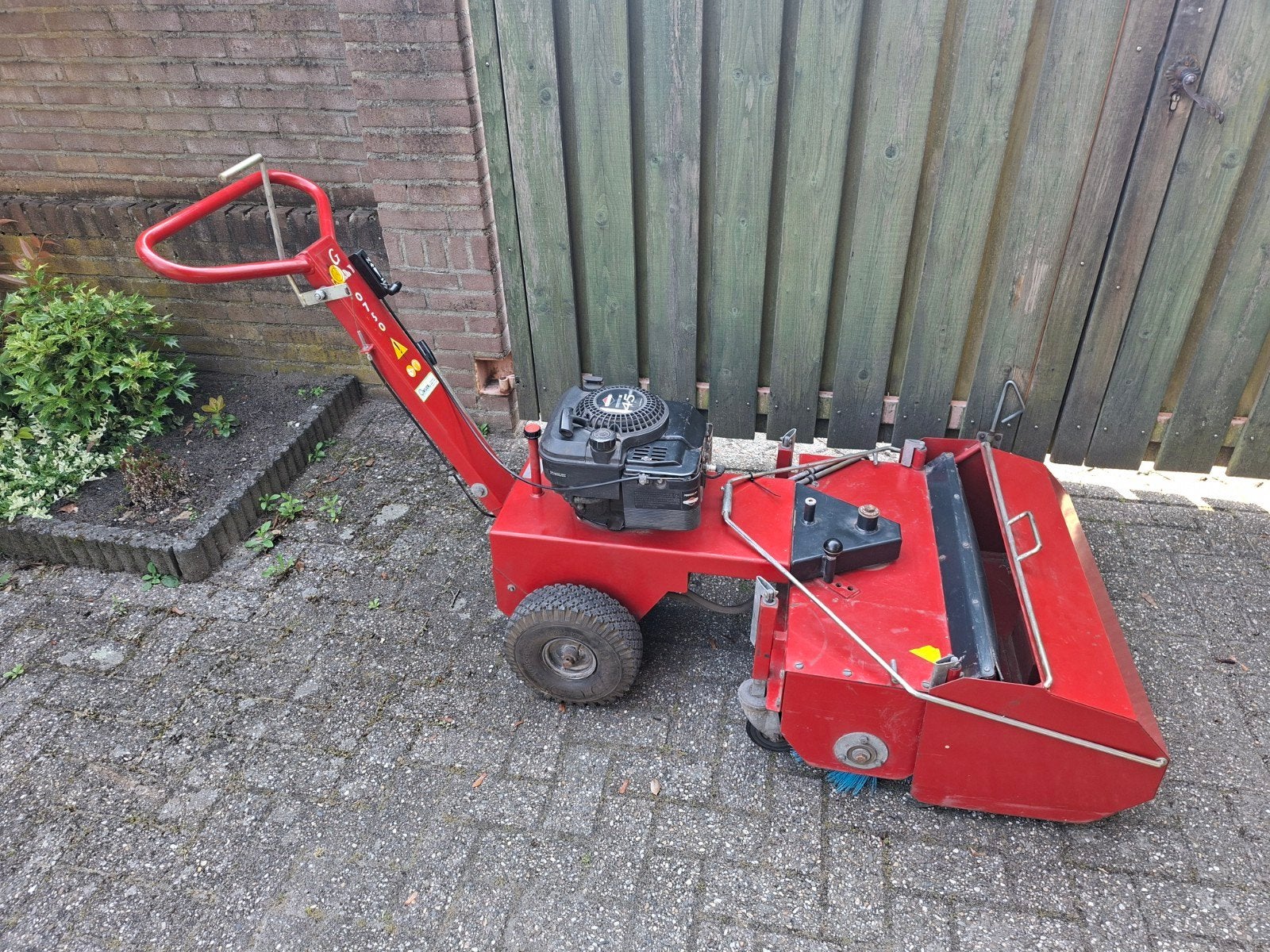 Veegmachine, Ophalen