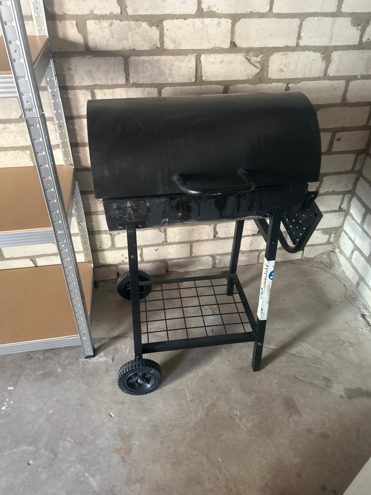 Zwarte BBQ op wielen - Gebruikt, Ophalen, Gebruikt