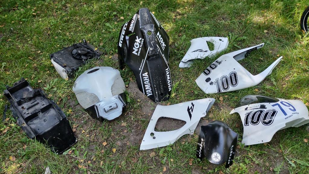 Circuit kuipset met tank Yamaha R1 YZFR 1998 - 2002, Motoren, Onderdelen | Yamaha, Ophalen, Gebruikt