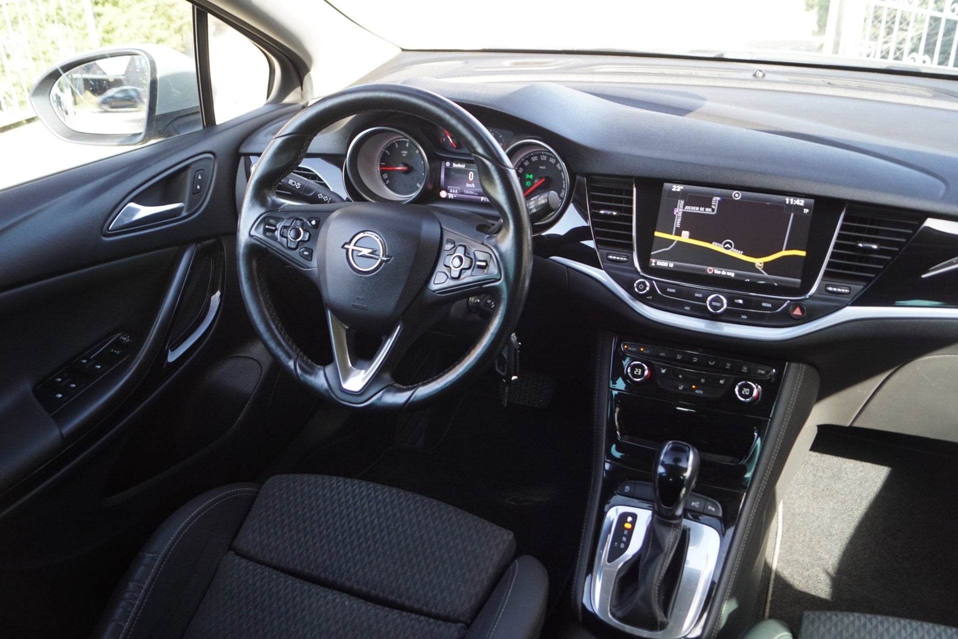 Opel Astra Sports Tourer 1.4 Innovation Half Leder Sportst S, Gebruikt, 150 pk, Leder en Stof, 1240 kg