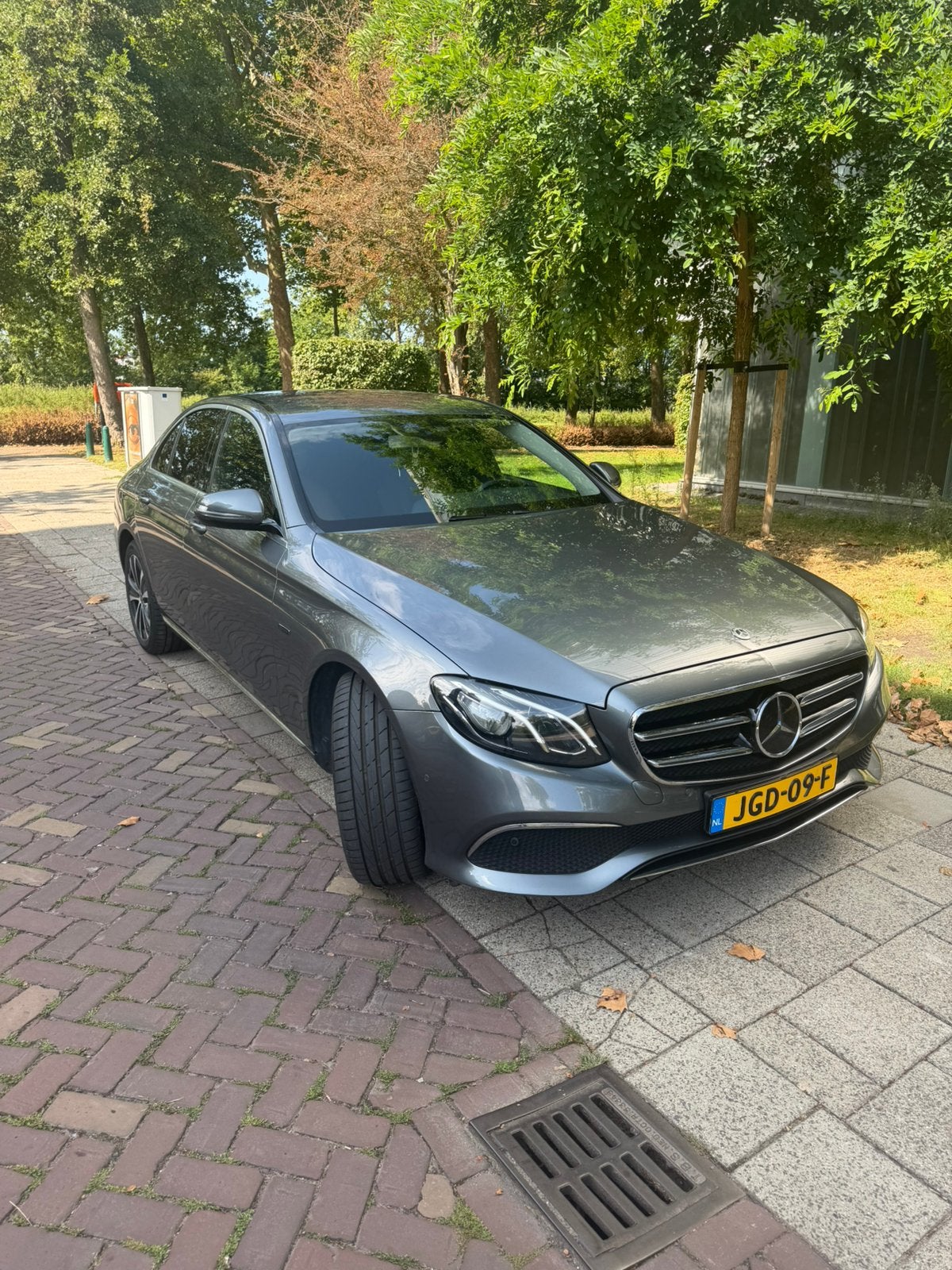 Mercedes-Benz E-Klasse E300 e 333pk 9G-TRONIC prijs, Auto's, Mercedes-Benz, Automaat, Achterwielaandrijving, 1905 kg, Dealer onderhouden