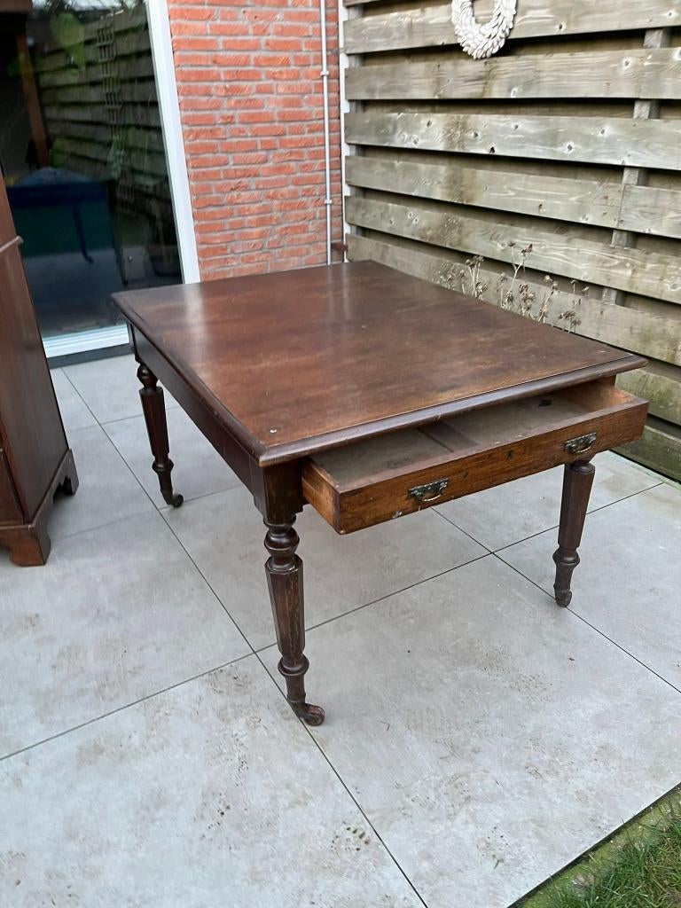Prachtige Antieke Eettafel / Bureau met Lade & Wieltjes, Huis en Inrichting, Tafels | Eettafels, Ophalen, Gebruikt, 100 tot 150 cm