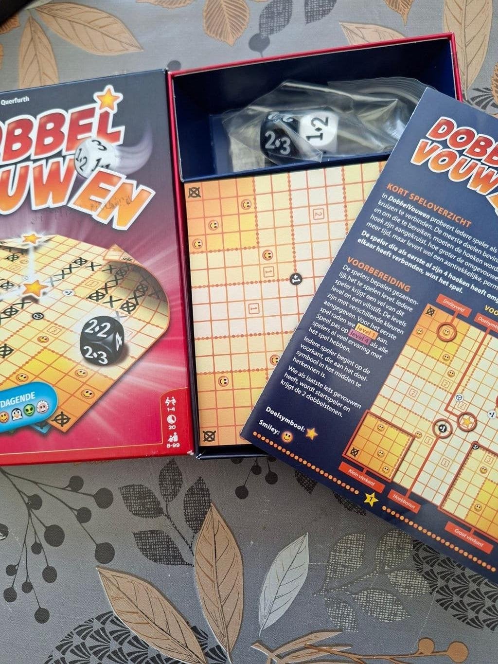 Spel Dobbel vouwen 999 games als nieuw, Ophalen of Verzenden, Zo goed als nieuw