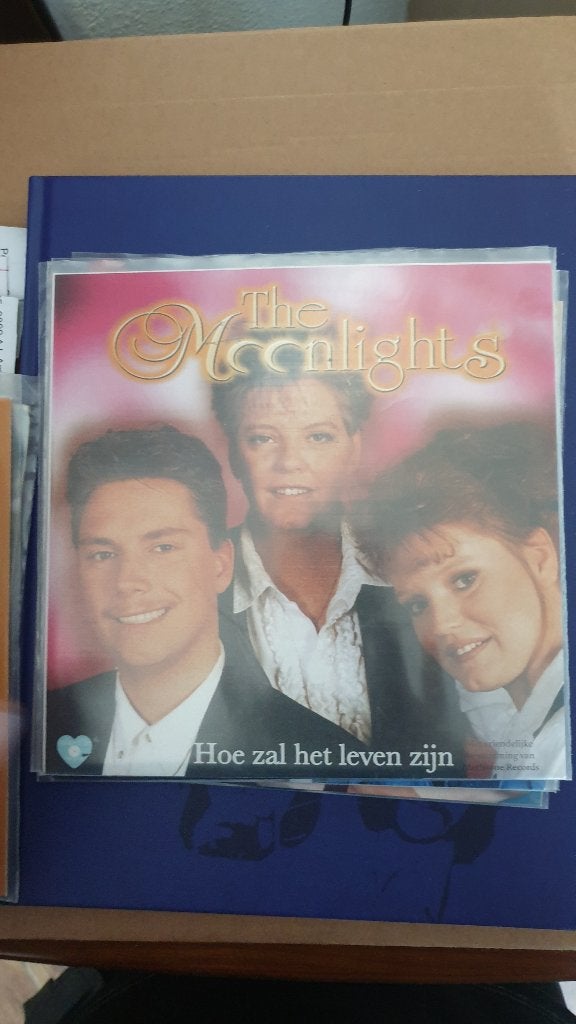 The Moonlights, Ophalen of Verzenden, Zo goed als nieuw, 7 inch, Levenslied of Smartlap