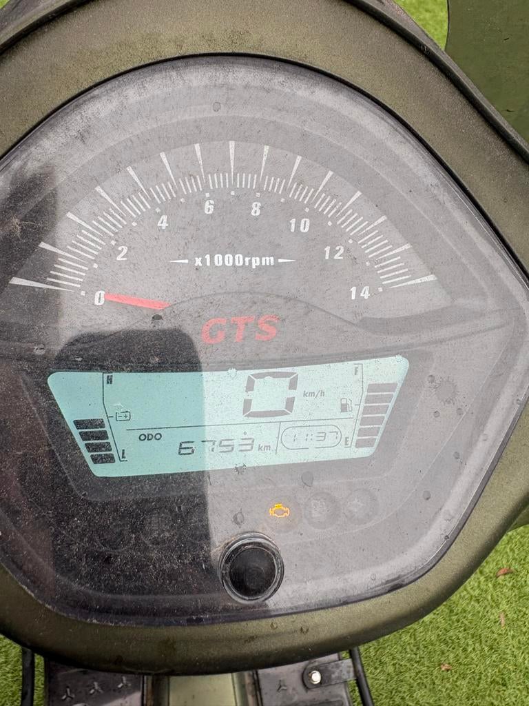 GTS Fero scooter, legergroen, Ophalen of Verzenden, Gebruikt, Benzine