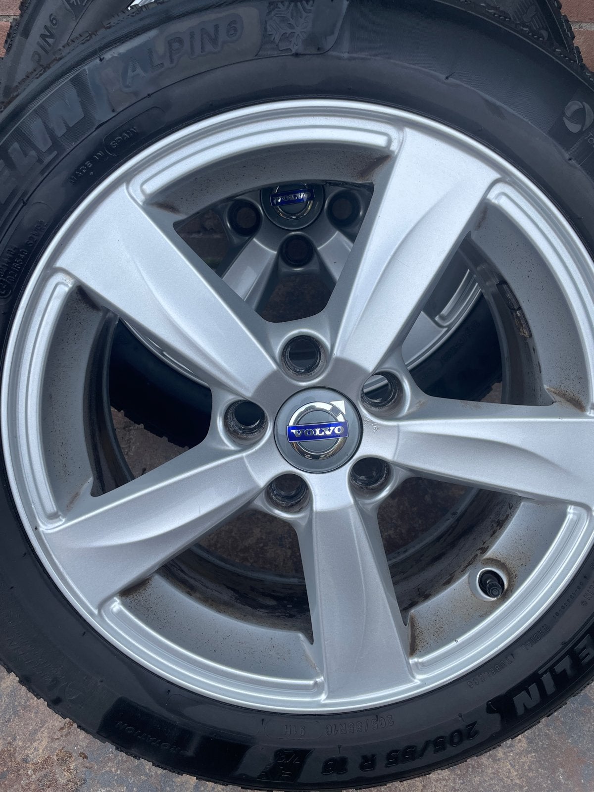 Volvo 16 inch velgen met Michelin winterbanden 205/55R16, Gebruikt, 16 inch, Banden en Velgen, Personenwagen