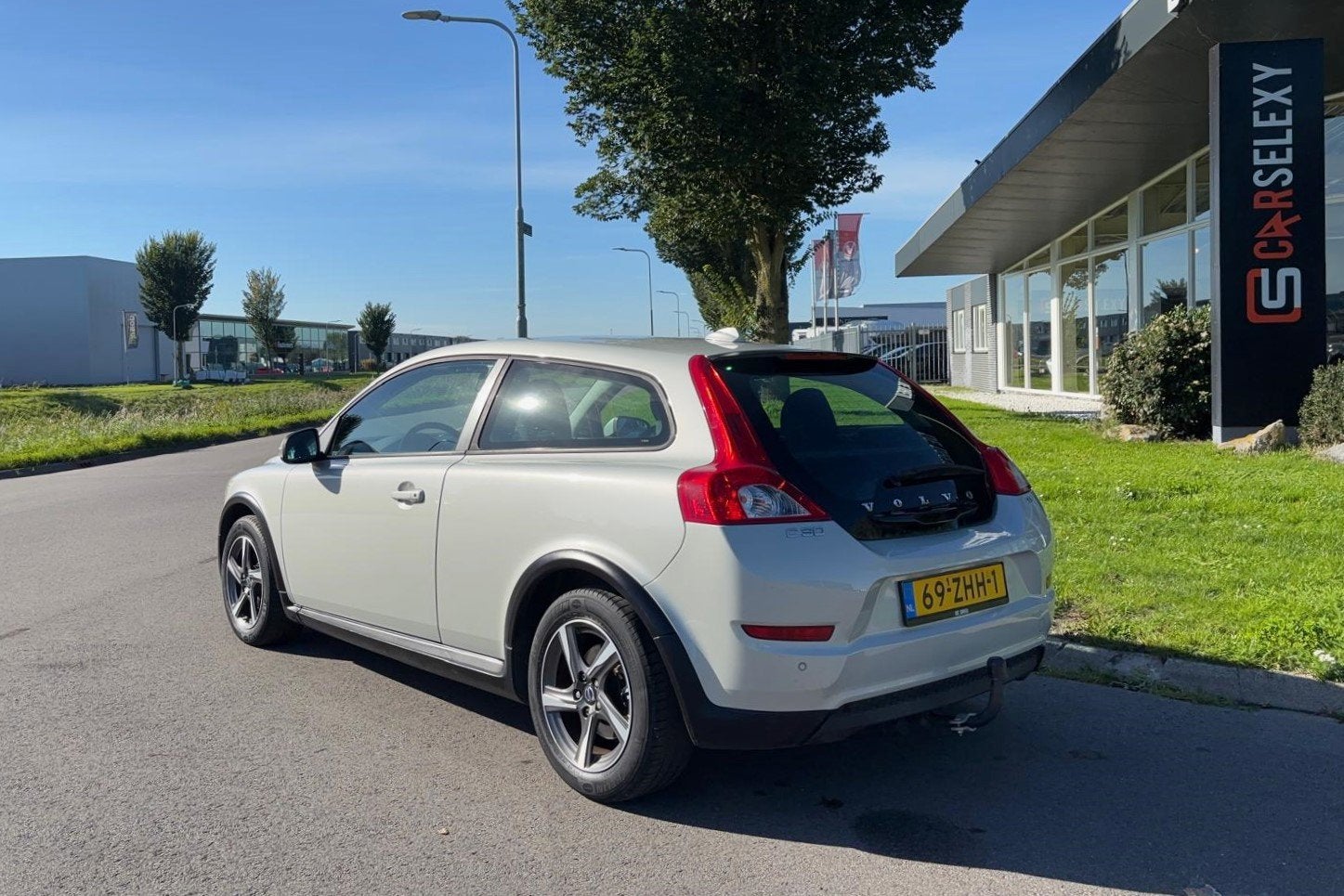 Volvo C30 2.0F Summum | TREKHAAK | STOELVERW | CRUISE |, Auto's, Voorwielaandrijving, Gebruikt, Zwart, 4 stoelen
