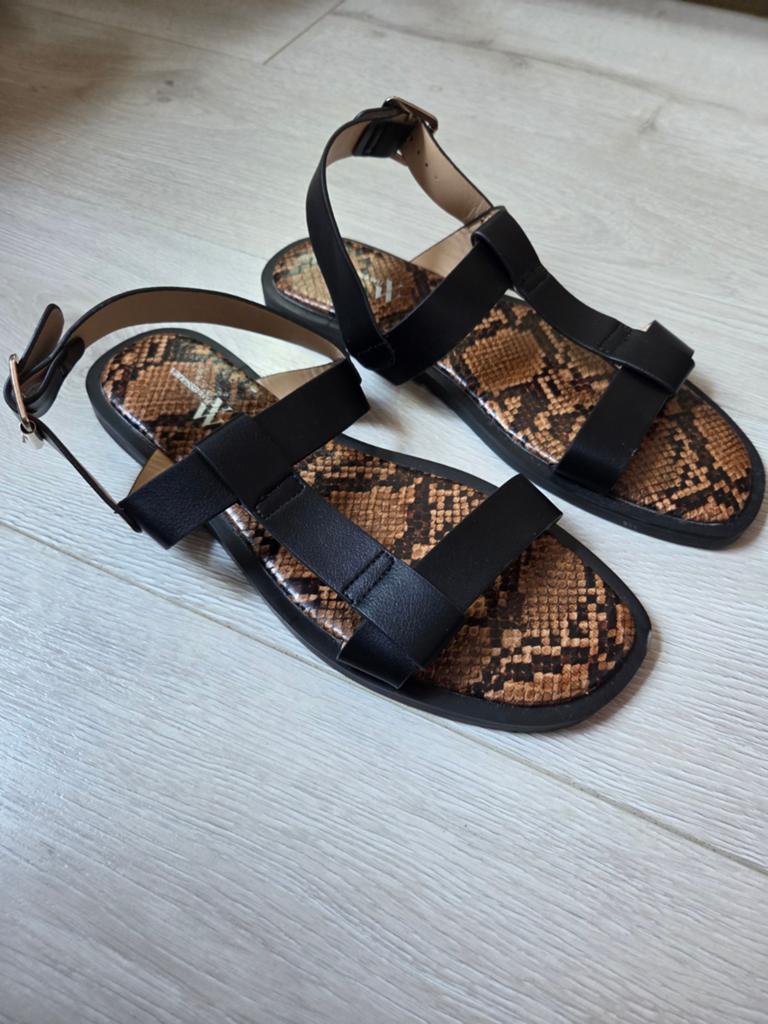 Vanessa Wu sandalen nieuw snake skin flats, Zwart, Nieuw, Vanessa wu, Sandalen of Muiltjes