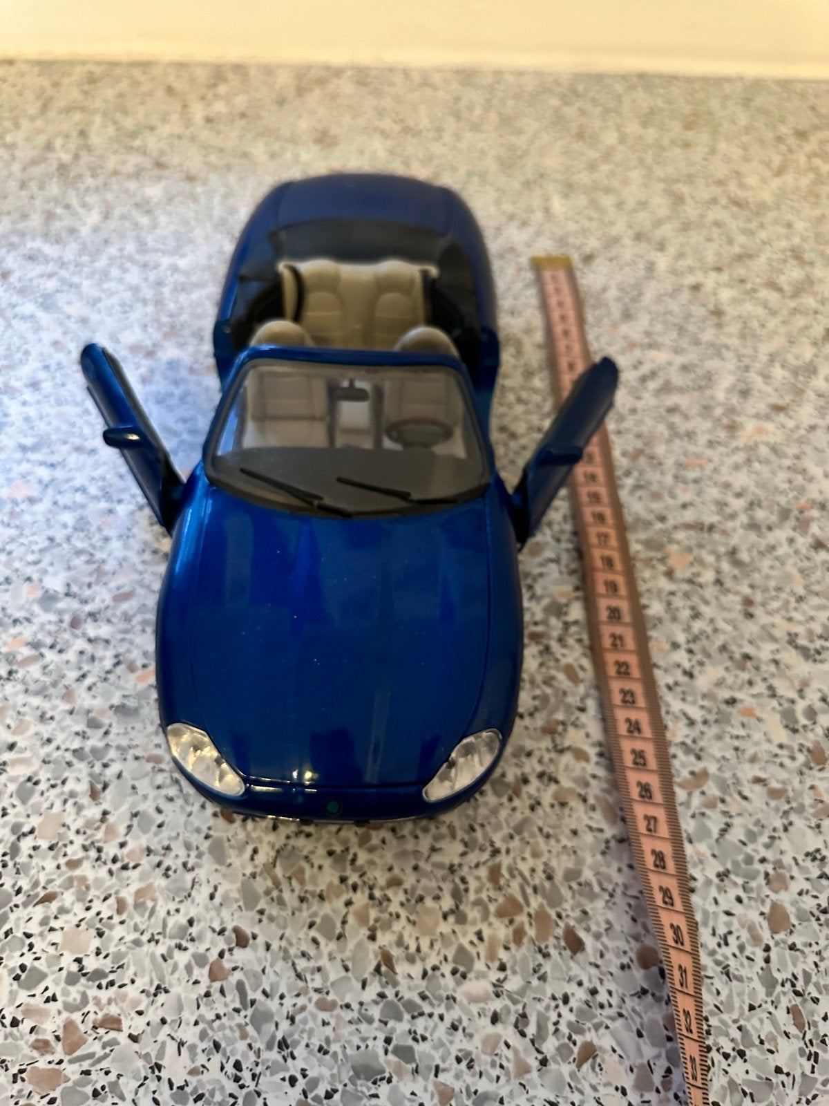 Maisto Jaguar XK8 schaalmodel - Blauw, Ophalen of Verzenden, Zo goed als nieuw, Auto, Maisto