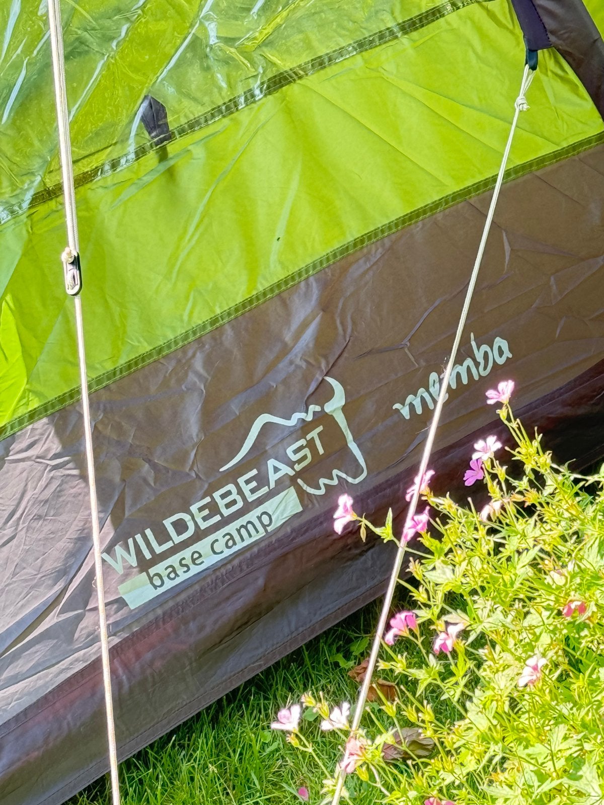 Wildebeast Memba 2-4-persoons tent - 1 weekend gebruikt, Caravans en Kamperen, Tenten, Ophalen of Verzenden, Zo goed als nieuw