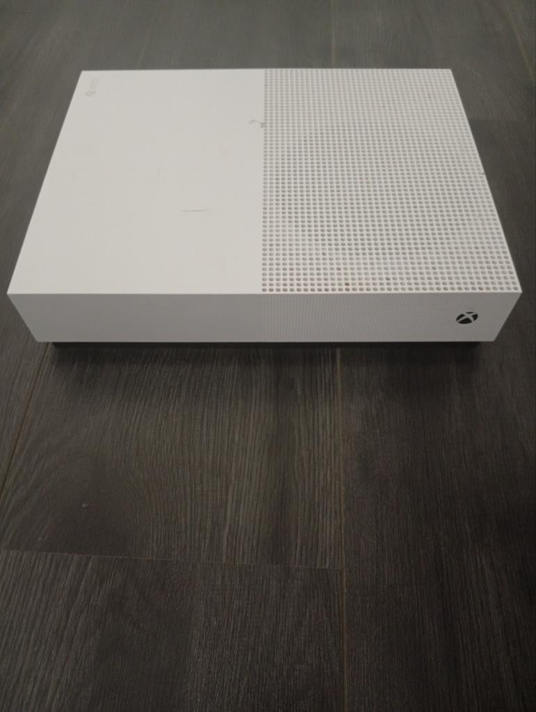 Xbox One S 1TB + controllers + games + doos + headset, Spelcomputers en Games, Ophalen, Met games, Met 2 controllers, Xbox One S All-digital