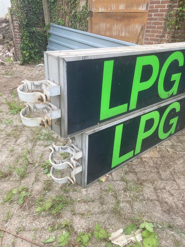 Aluminium reclamebakken met ophangbeugels, Tuin en Terras, Palen, Balken en Planken, Ophalen, Zo goed als nieuw, Minder dan 180 cm