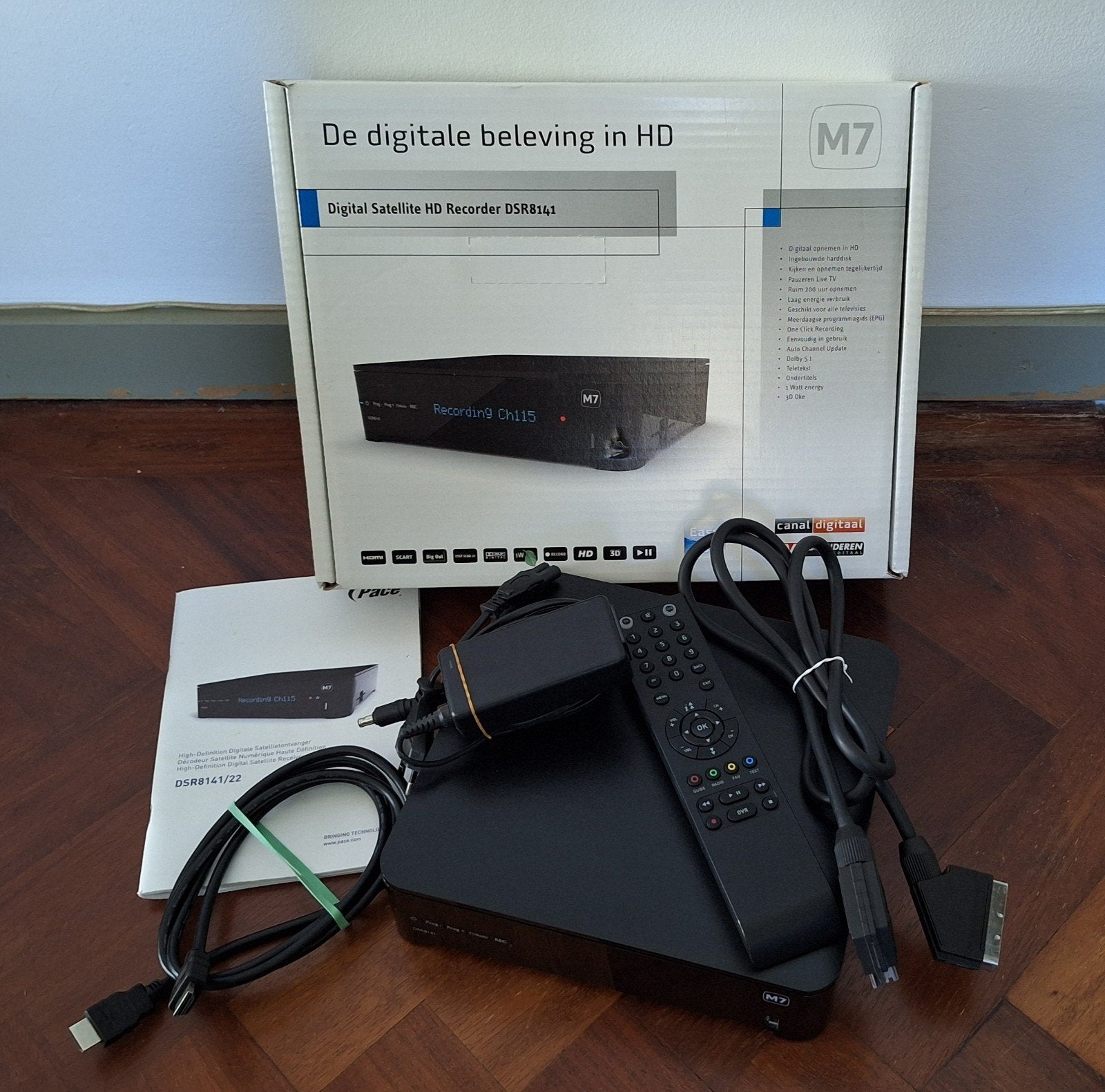 M7 Satellietontvanger DSR8141 HD Recorder Canal Digitaal, Ophalen of Verzenden, Zo goed als nieuw, Harddiskrecorder