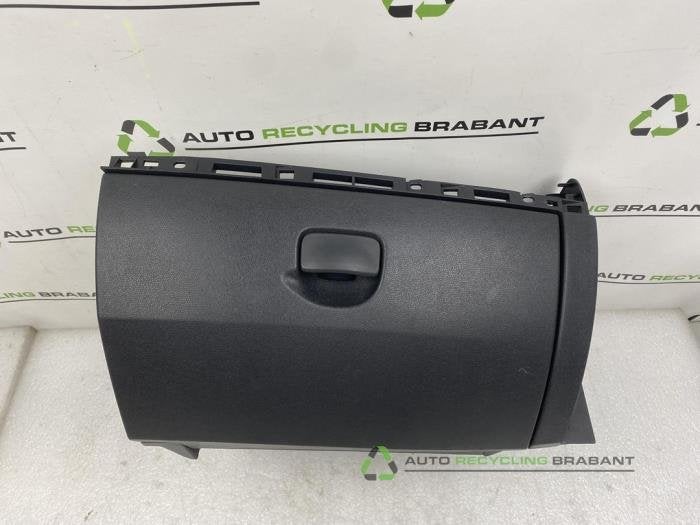Dashboard van een Renault Clio, Gebruikt, -, -, Ophalen of Verzenden