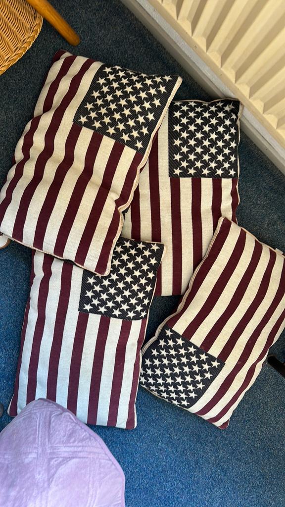 Te koop; 4 kussens met Amerikaanse vlag, Ophalen of Verzenden, Gebruikt, Vierkant