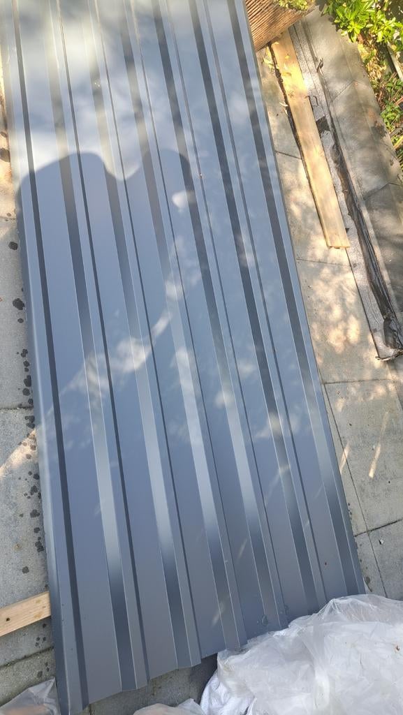 Grijze metalen dakplaat - Nieuw, Doe-het-zelf en Verbouw, Dakpannen en Dakbedekking, Nieuw, Minder dan 5 m², Metaal, Grijs