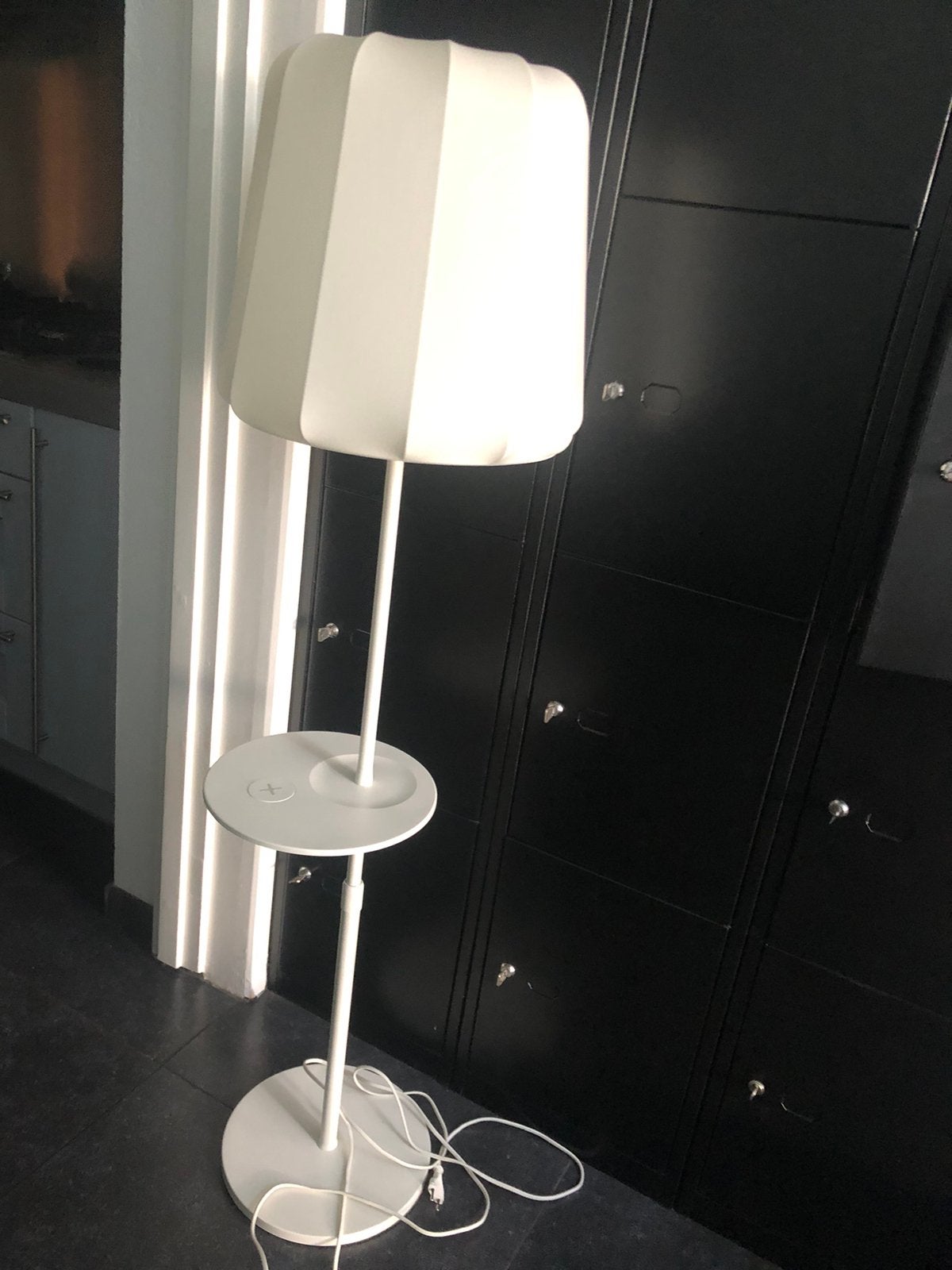 Ikea staande lamp met usb aansluiting, Ophalen, Zo goed als nieuw, 150 tot 200 cm