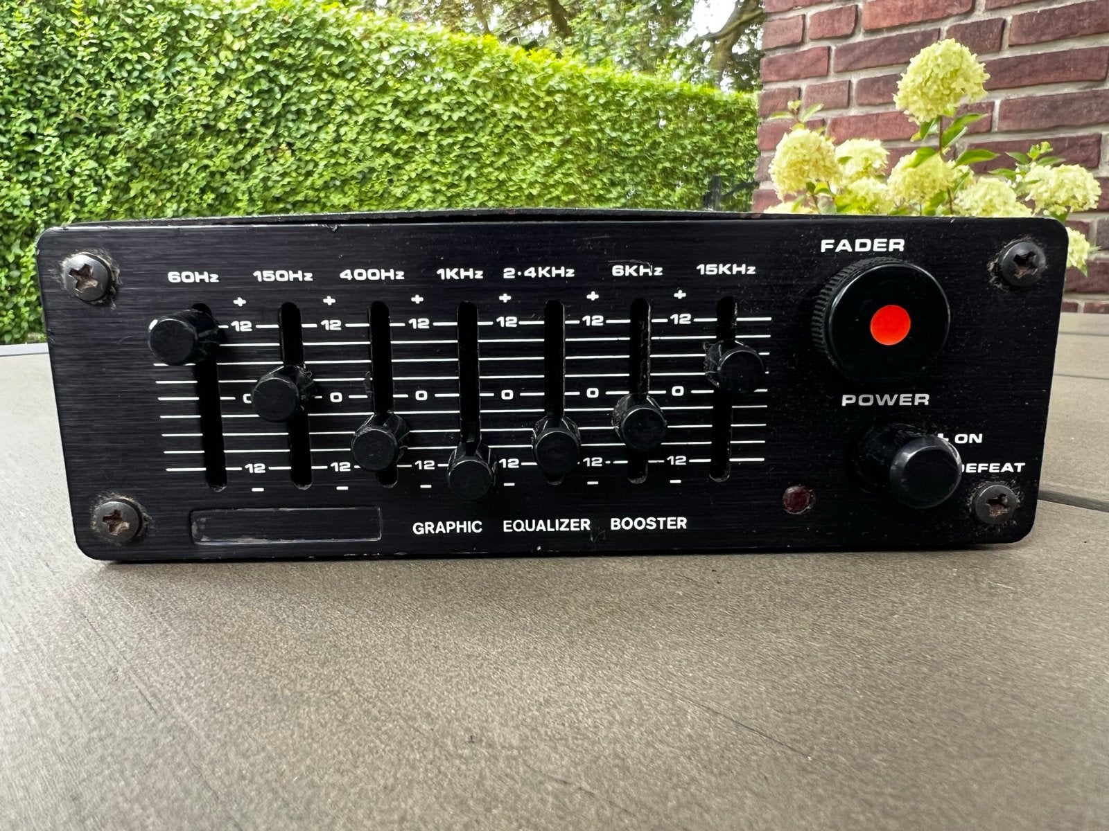 Graphic Equalizer Booster 12 volt oldtimer, Auto diversen, Ophalen of Verzenden, Gebruikt